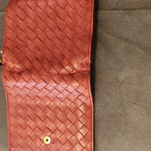 Bottega Veneta Red Woven Leather Wallet - Picture 8 of 9